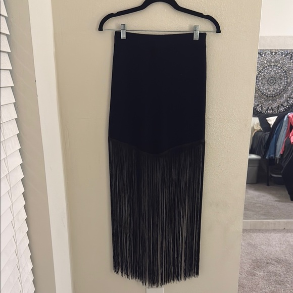 Cloud Ten Knit Fringe Skirt - Picture 1 of 2